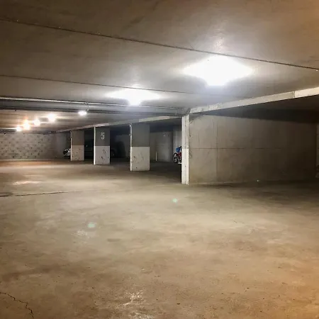 Tres Proche Avec Parking Et Balcon